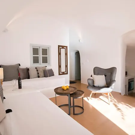 Santorini-treasures Mallisa Traditional Villa *